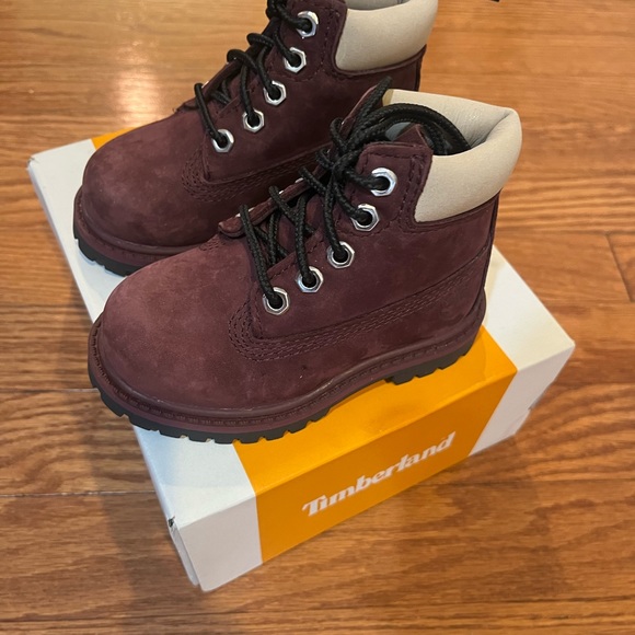 Too small - Picture 2 of 3